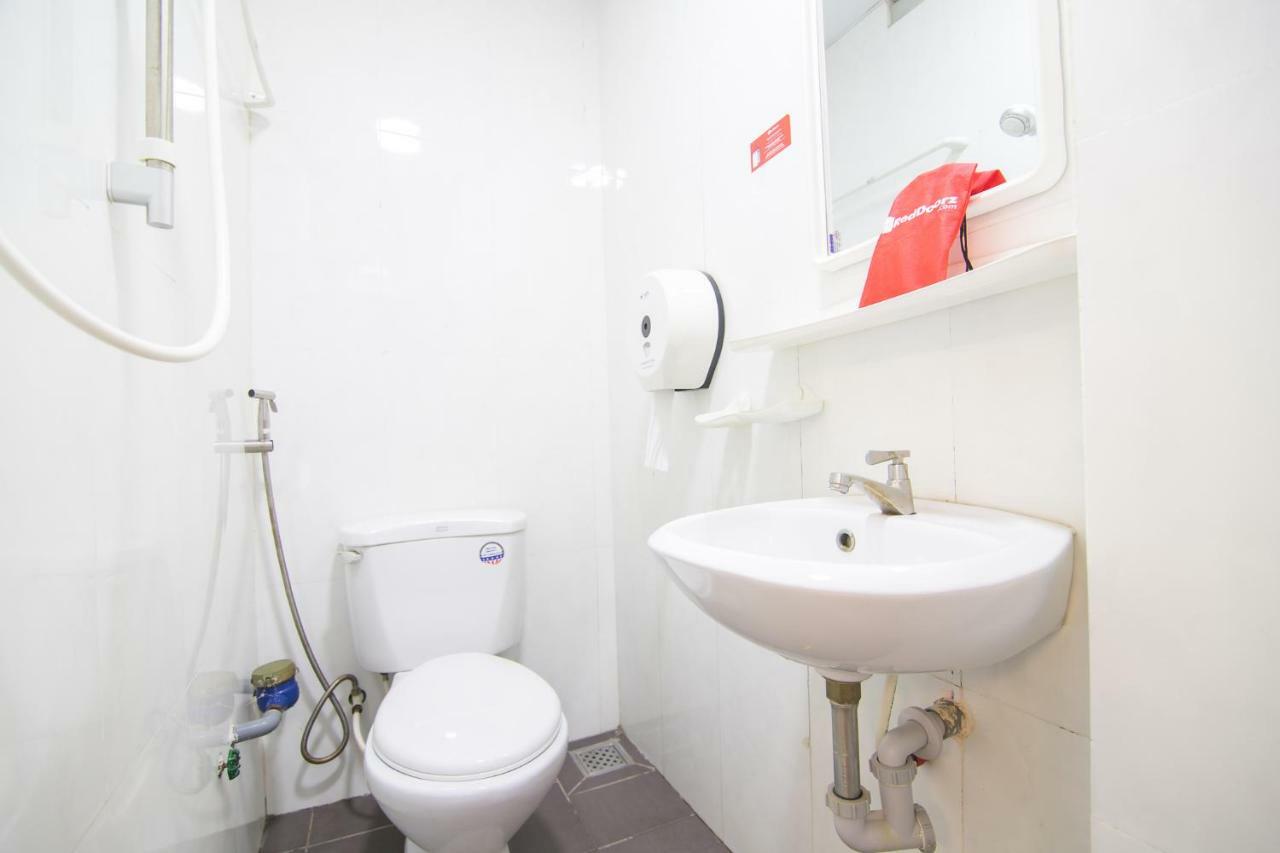 Reddoorz Near Khu Che Xuat Tan Thuan 2 Hotel TP. Hồ Chí Minh Ngoại thất bức ảnh